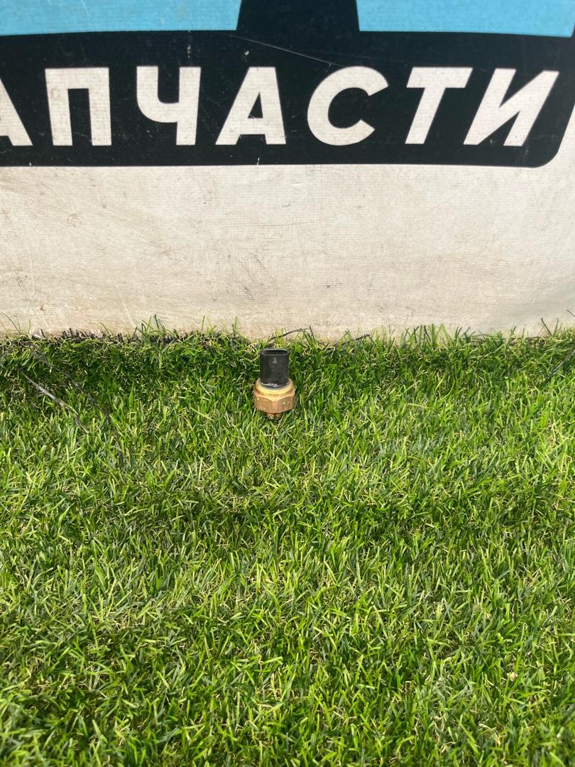 датчик давления масла RAM 1500 5 поколение 2019, 5.7 л., бензин, АКПП, пикап, полный привод, 68334877AA - фото №1