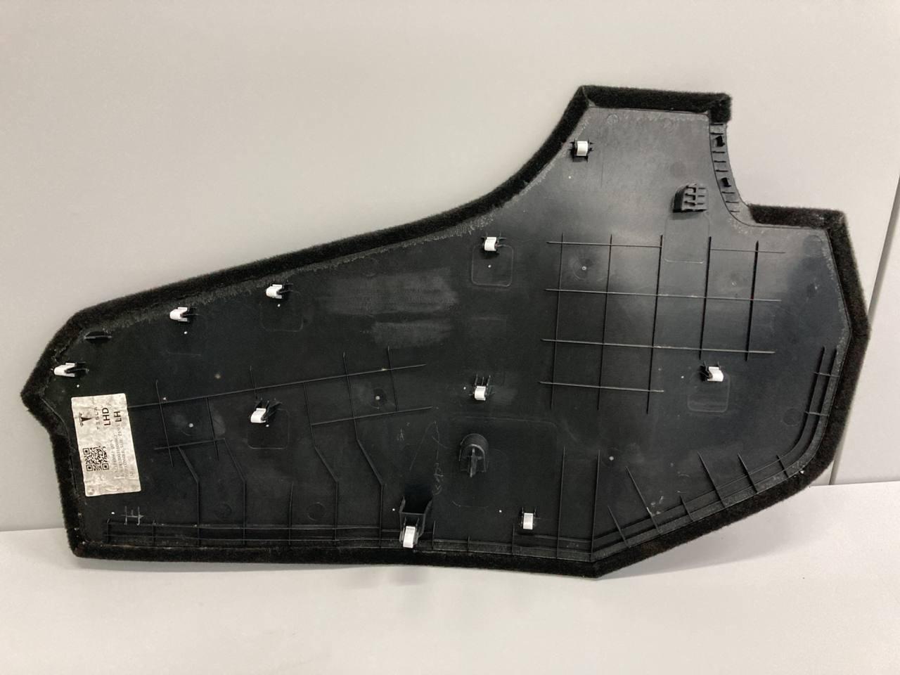 обшивка салона Tesla Model Y 1 поколение 2022, электро, белый, 1493061-00-C - фото №1
