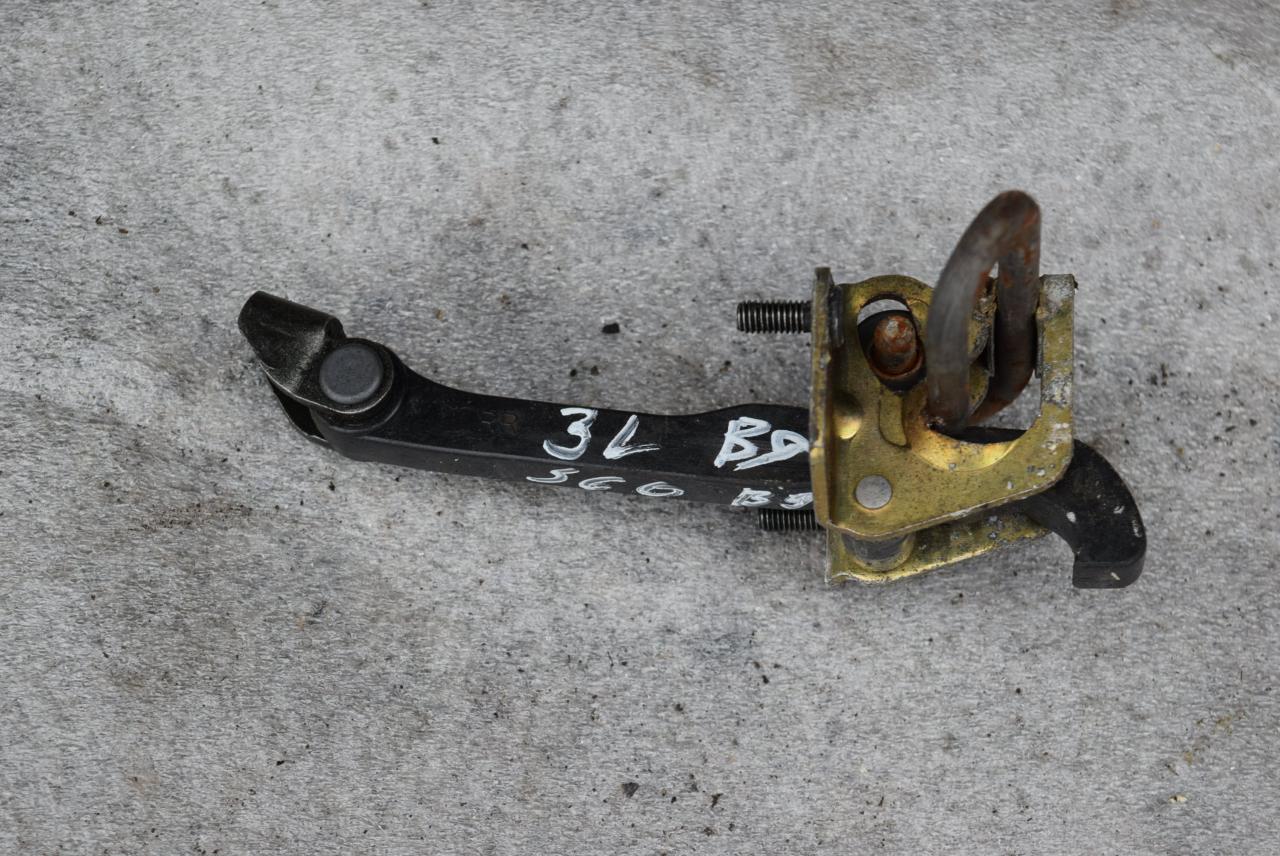 ограничитель открывания двери задней Volvo S60 1 поколение 2002, 2.4 л., i, B 5244 S2, бензин, МКПП, седан, передний привод, 8650061 - фото №1