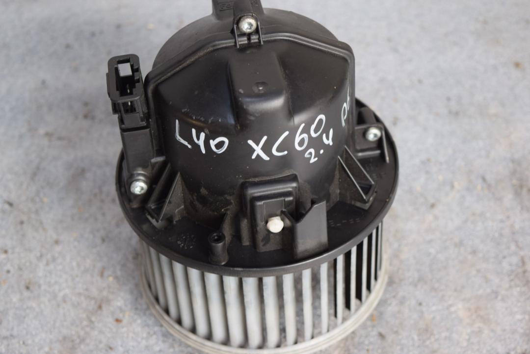 моторчик печки Volvo XC60 1 поколение 2011, 2.4 л., дизель, АКПП, универсал, 6G9N18D413BA - фото №1