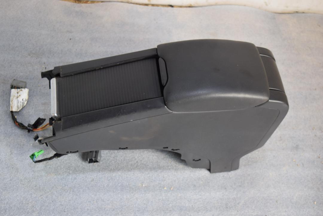 подлокотник Volvo XC60 1 поколение 2011, 2.4 л., дизель, АКПП, универсал, 30791394 - фото №1