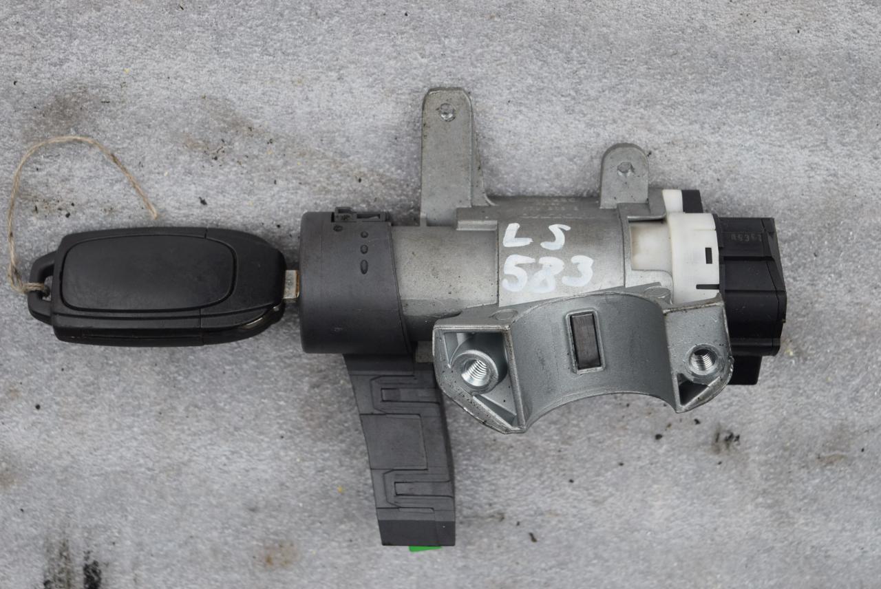 замок зажигания Volvo XC90 1 поколение 2006, 2.4 л., D5, D 5244 T5, дизель, АКПП, внедорожник 5 дв., правый руль, 8645228 - фото №1