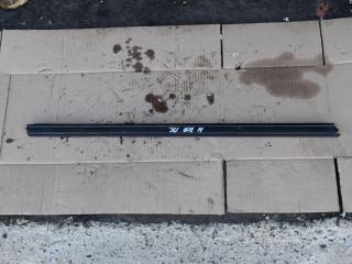 Уплотнитель стекла Volvo XC60 1 поколение [рестайлинг] 2016, 2.0 л., D 4204 T, дизель, АКПП, 30762370