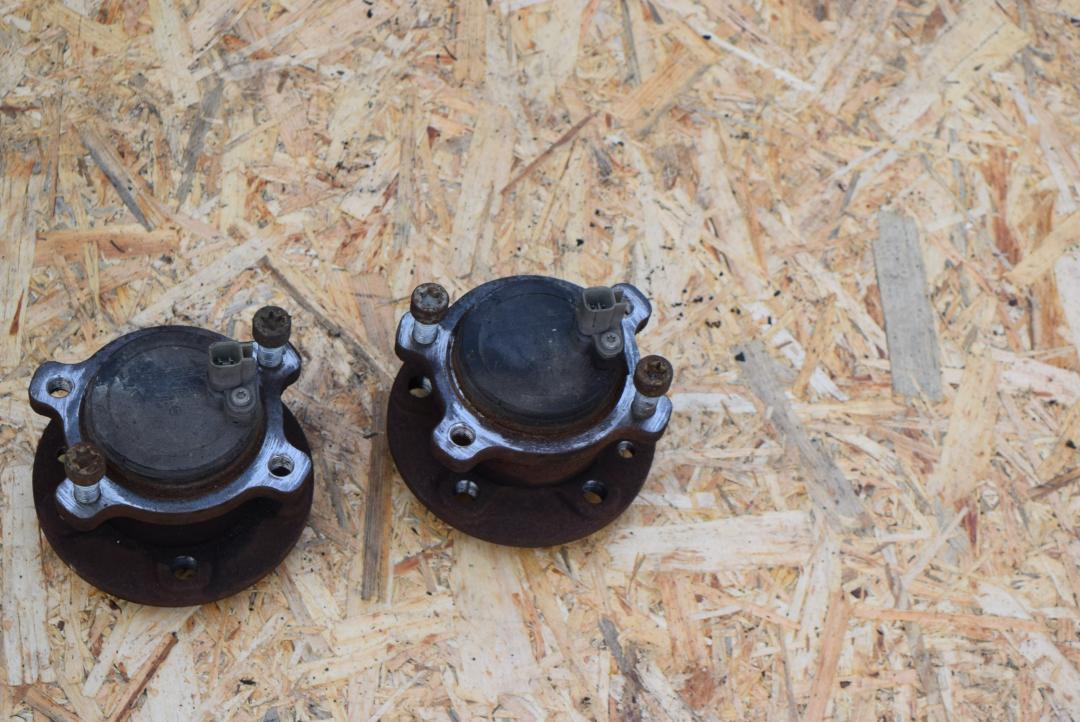 ступица задняя Volvo V70 3 поколение 2008, 2.5 л., B 5254 T6, бензин, АКПП, универсал, 31329968 - фото №1