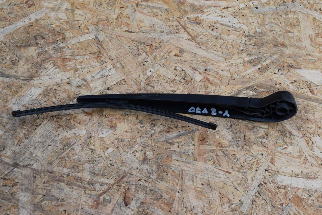 щеткодержатель задний Volvo V70 3 поколение 2008, 2.5 л., B 5254 T6, бензин, АКПП, универсал, 30663893 - фото №1