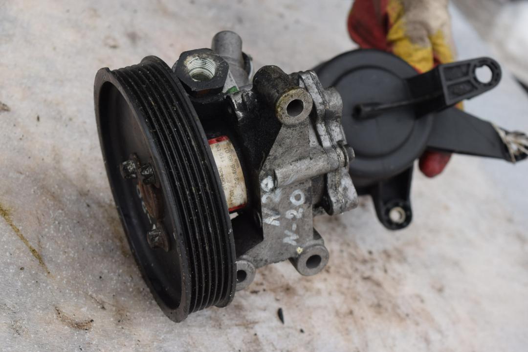 насос гидроусилителя руля Mercedes-Benz C-Класс W203/S203/CL203 2003, 2.2 л., дизель, АКПП, седан, 0024668801 - фото №1