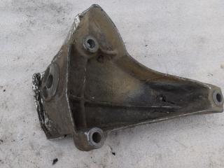 кронштейн КПП Audi A6 4B/C5 1999, 2.5 л., дизель, АКПП, универсал, 8D0399113AC
