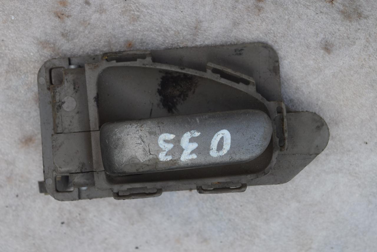 ручка внутренняя передняя левая Citroen Xsara Picasso 1 поколение 2001, 1.8 л., бензин, МКПП, 9631487777 - фото №1