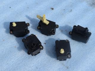 моторчик заслонки печки Volvo S60 1 поколение 2002, 2.4 л., B 5244 S, бензин, МКПП, седан, передний привод, 75622D, 74933D, 74935D, 74931D, 74932DMR