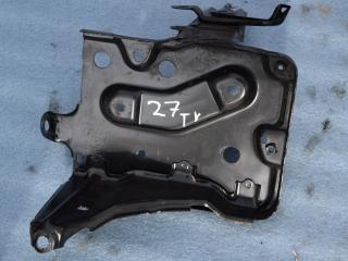 полка аккумулятора Toyota Yaris 3 поколение XP130 2014, 1.4 л., D-4D, 1ND-TV, дизель, МКПП, хетчбэк 5 дв., передний привод, правый руль