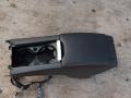 подлокотник Volvo S60 2 поколение 2012, 2.0 л., D 5204 T3, дизель, МКПП, седан, передний привод, правый руль, 30755732 - фото №2
