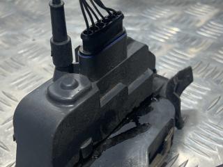 замок двери передней левой Renault Megane 2 поколение (2002 - 2006), хетчбэк 5 дв.