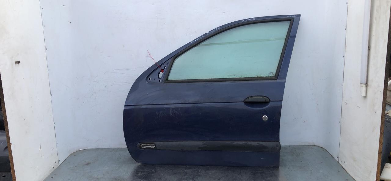дверь передняя левая Renault Megane 1 поколение 1997, 1.6 л., K7M 690, бензин, 5МКПП, хетчбэк 5 дв. - фото №1