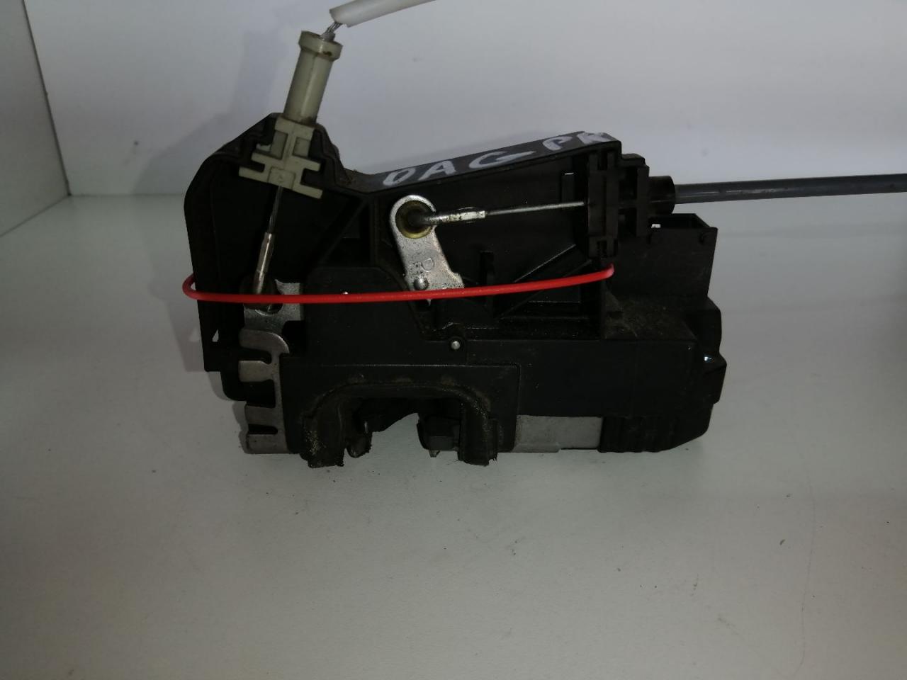 замок двери передней правой Opel Astra G 1999, 1.6 л., X 16 XEL, бензин, 5МКПП, универсал, EY24444016 - фото №1