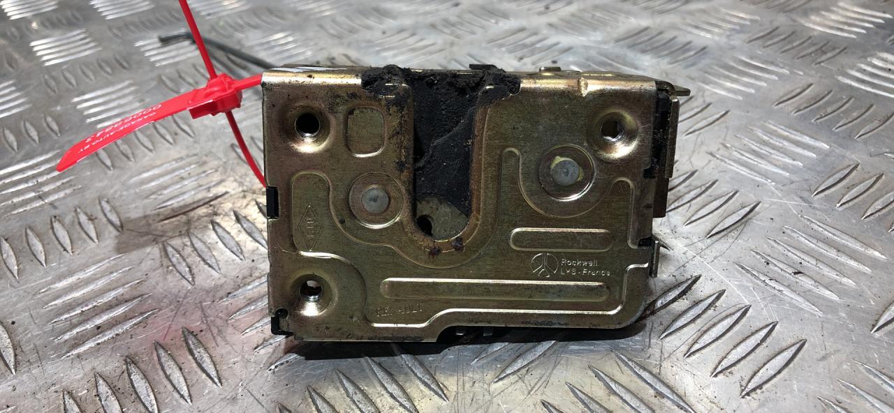 замок двери передней правой Renault Espace 3 поколение 2001, 2.0 л., бензин, минивэн - фото №1