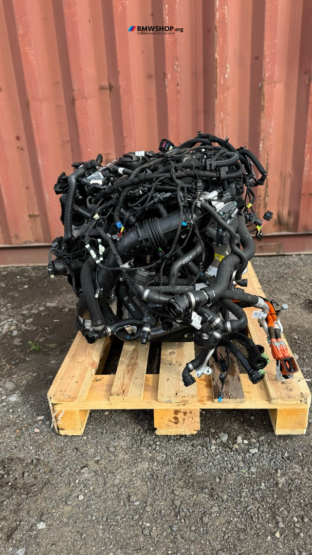 двигатель BMW 5 серия G60 2023, 2.0 л., B48B20V, бензин, АКПП, c4p brooklyn grau metallic, седан, задний привод, правый руль, 5A99A16 - фото №1