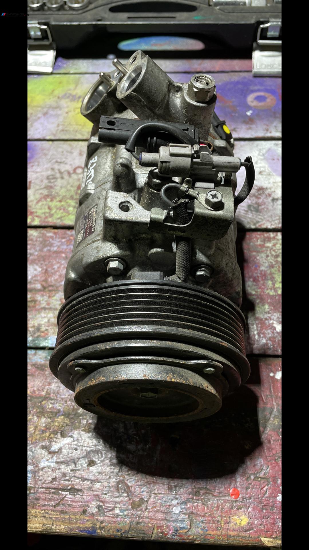 компрессор кондиционера BMW 3 серия F30/F31/F34 2014, 2.0 л., дизель, АКПП, белый, седан, правый руль, 64529330829 - фото №1