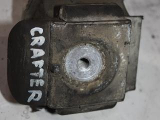 подушка крепления двигателя Volkswagen Crafter 1 поколение 2010, 2.5 л., дизель, 742101802
