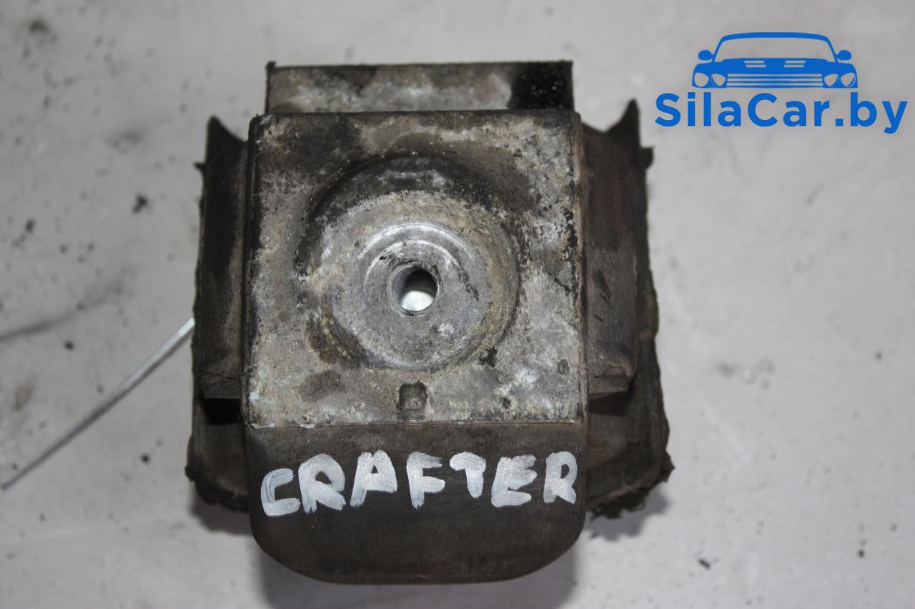 подушка крепления двигателя Volkswagen Crafter 1 поколение 2010, 2.5 л., дизель - фото №1
