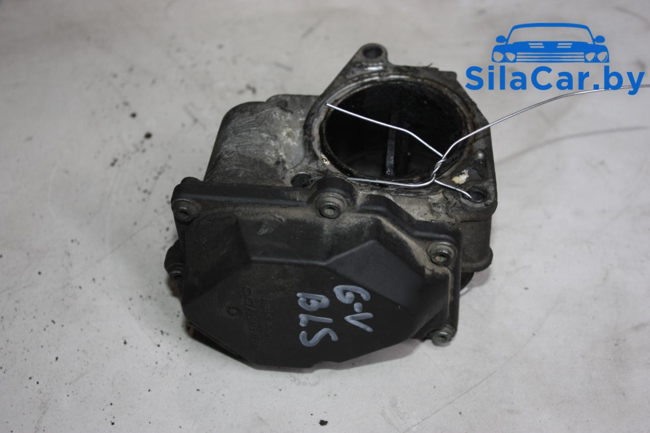 заслонка дроссельная Volkswagen Golf 5 поколение 2005, 1.9 л., BLS, дизель, 03G128063A - фото №1