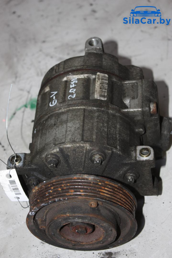 компрессор кондиционера Volkswagen Golf 5 поколение 2005, 2.0 л., бензин - фото №1
