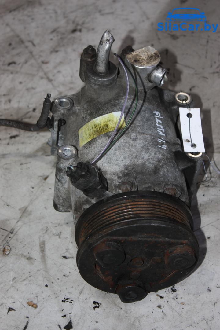 компрессор кондиционера Ford Fiesta 6 поколение 2012, 1.4 л., дизель - фото №1