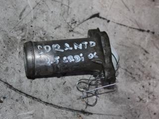 фланец (тройник) системы охлаждения Kia Sorento 1 поколение 2006, 2.5 л., дизель