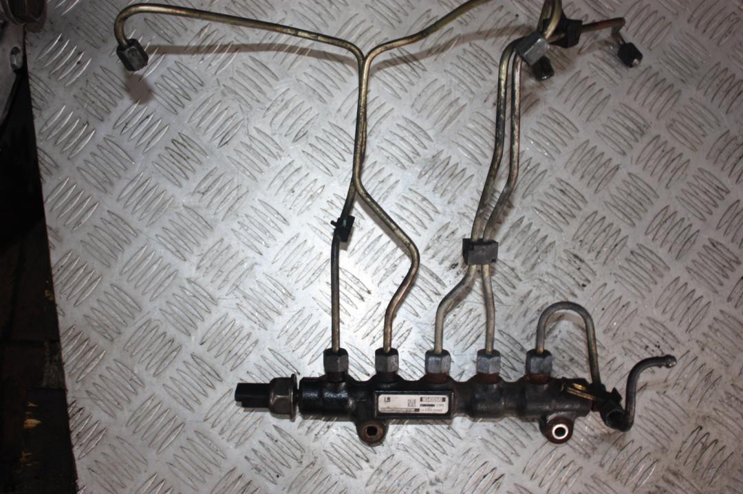 топливная рампа Ford Focus 2 поколение 2006, 1.6 л., дизель, хетчбэк 5 дв. - фото №1