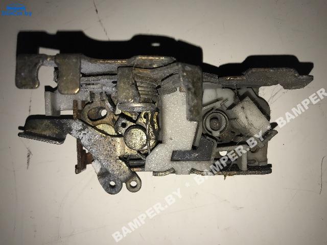 замок двери передней правой Volkswagen LT 2 поколение 2000, 2.5 л., AGX, дизель - фото №1