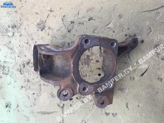 кулак задний левый Ford Transit Connect 1 поколение 2006 - фото №1