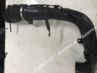 патрубок воздушного фильтра Mitsubishi Grandis 1 поколение 2005, 2.0 л., BSY, дизель, минивэн