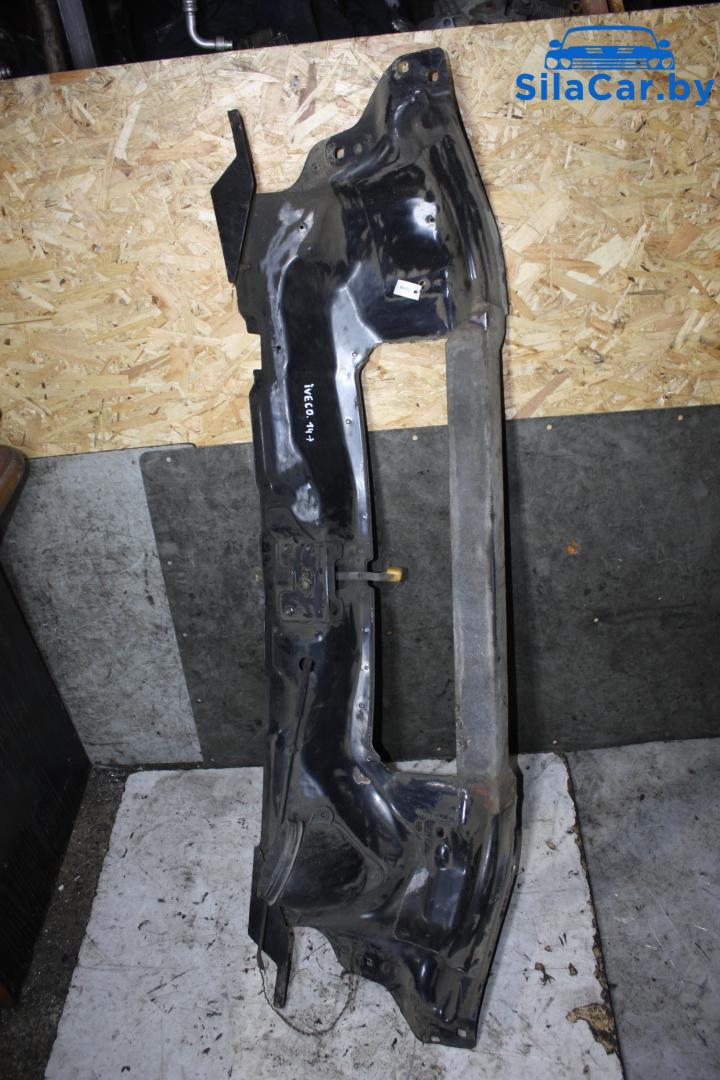 передняя панель крепления облицовки (телевизор) IVECO Daily 6 поколение 2016 - фото №1