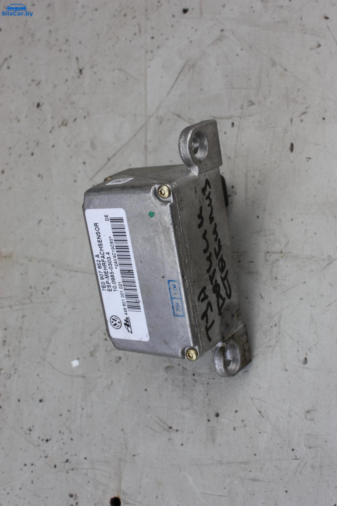 датчик ускорения Volkswagen Touareg 1 поколение 2005 - фото №1