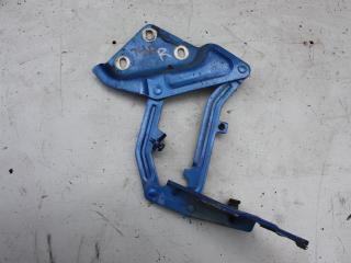 петля капота правая Volkswagen Touareg 1 поколение 2006, 2.5 л., BAC, дизель, МКПП