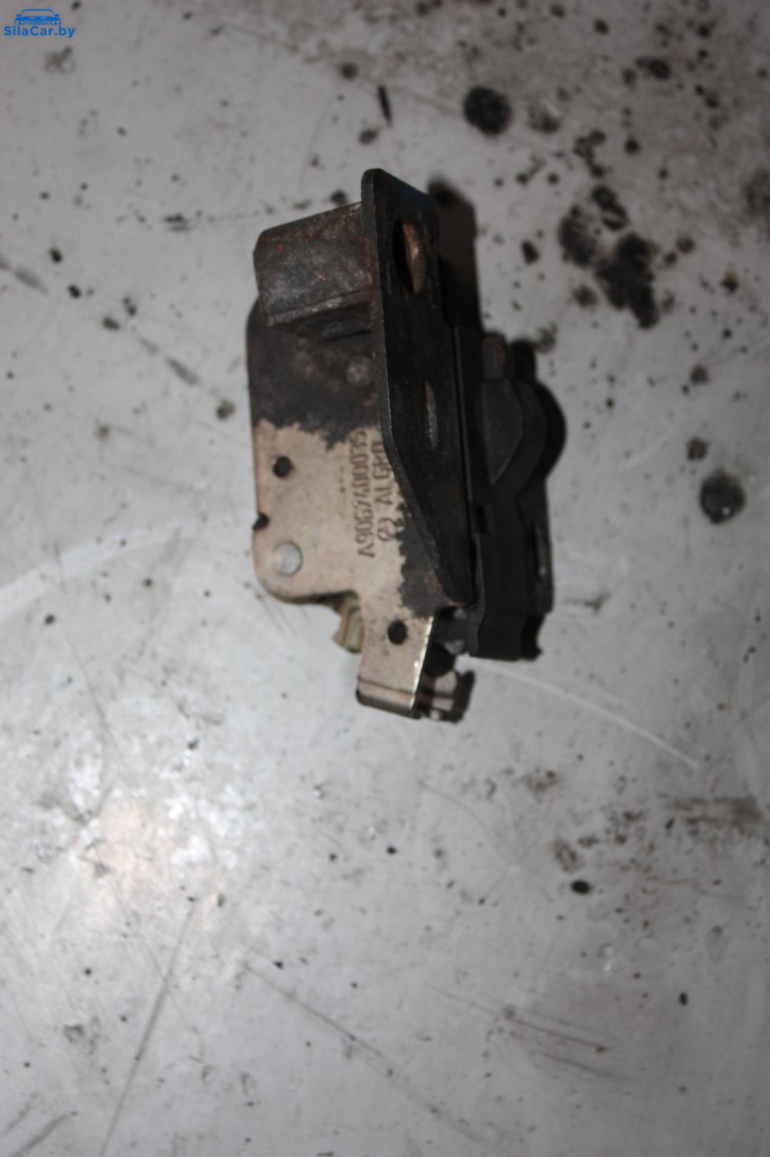 замок двери Mercedes-Benz Sprinter 2 поколение (W906) 2008 - фото №1