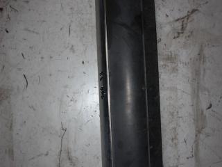 молдинг двери задней правой Volkswagen Touareg 1 поколение 2005