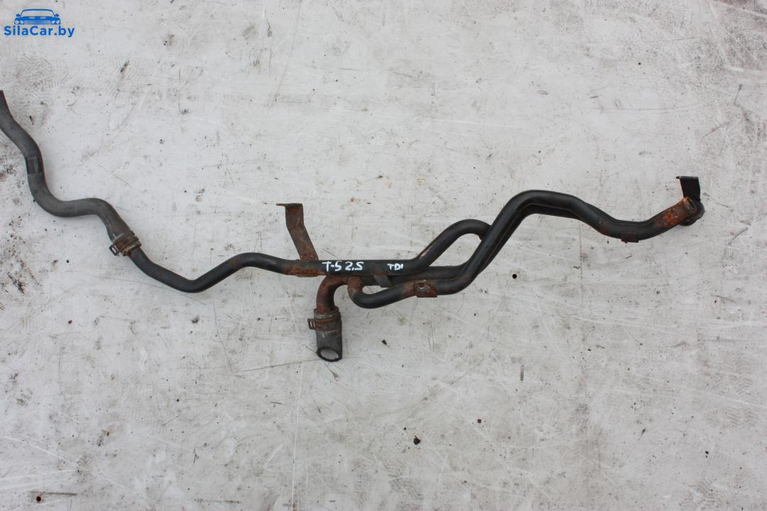 трубка охлаждающей жидкости Volkswagen Multivan T5 2009, 2.5 л., дизель - фото №1