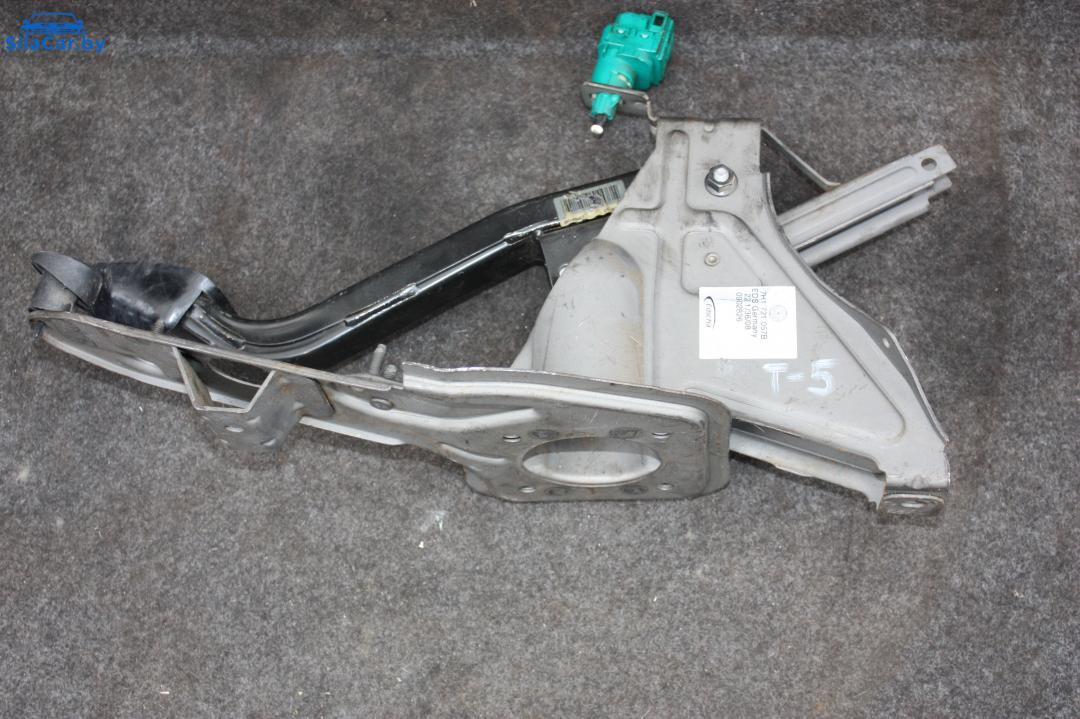 педаль тормоза Volkswagen Caravelle T5 2009 - фото №1