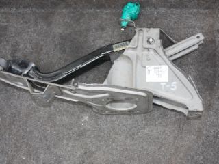 педаль тормоза Volkswagen Caravelle T5 2009