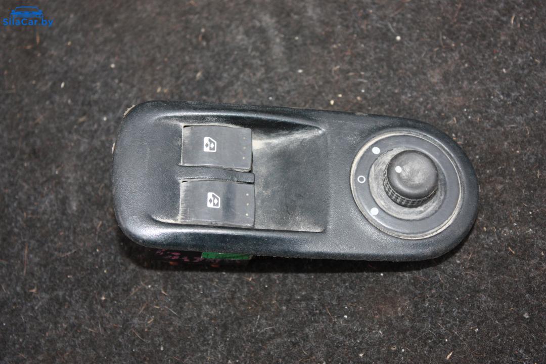 кнопка стеклоподъемника двери Renault Master 2 поколение 1998 - фото №1