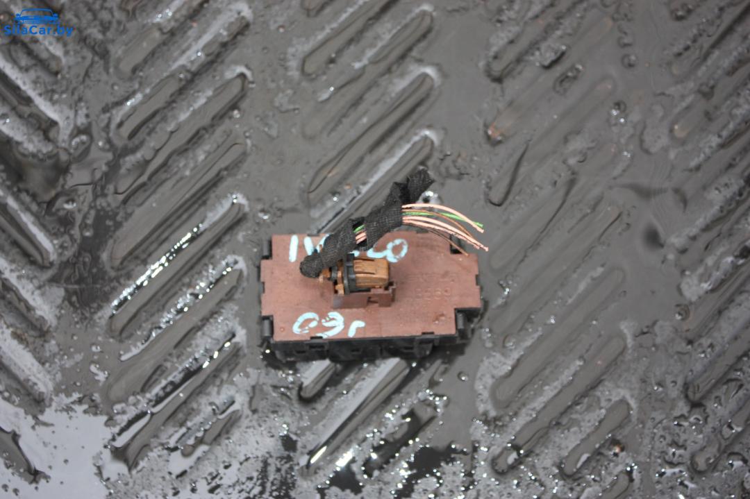 кнопка корректора фар IVECO Daily 4 поколение 2009 - фото №1