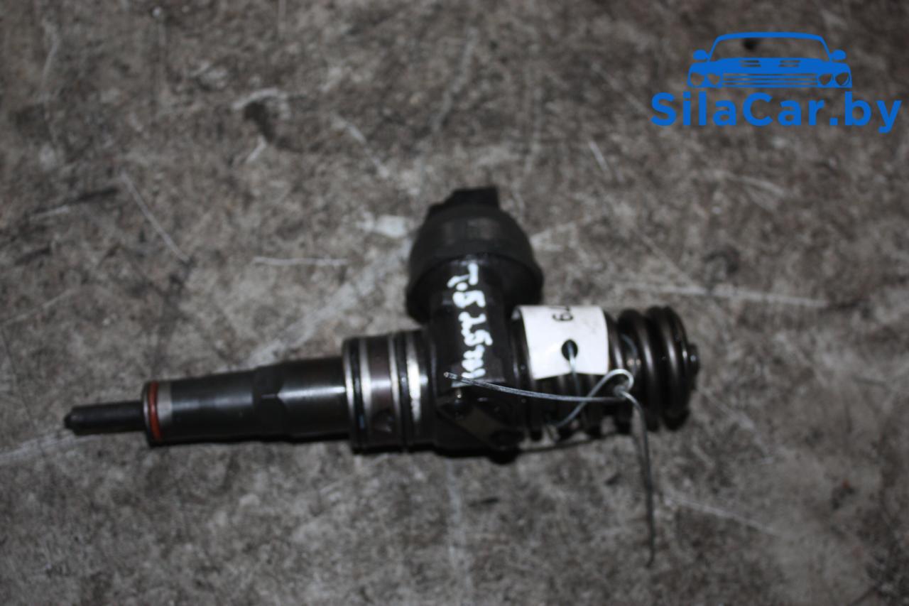 форсунка Volkswagen Transporter T5 2008, 2.5 л., дизель, 07Z130073F - фото №1