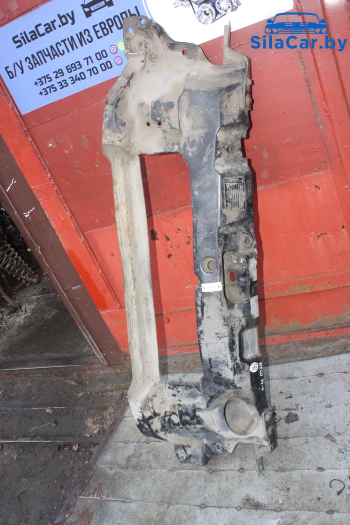 передняя панель крепления облицовки (телевизор) IVECO Daily 6 поколение 2014, дизель - фото №1