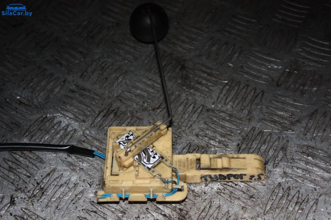 датчик уровня топлива Volkswagen Touareg 1 поколение 2005, 2.5 л., BAC, дизель - фото №1