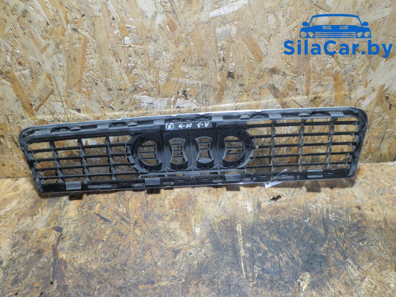 решетка радиатора Audi A4 B6 2002, 8E0853651F - фото №1