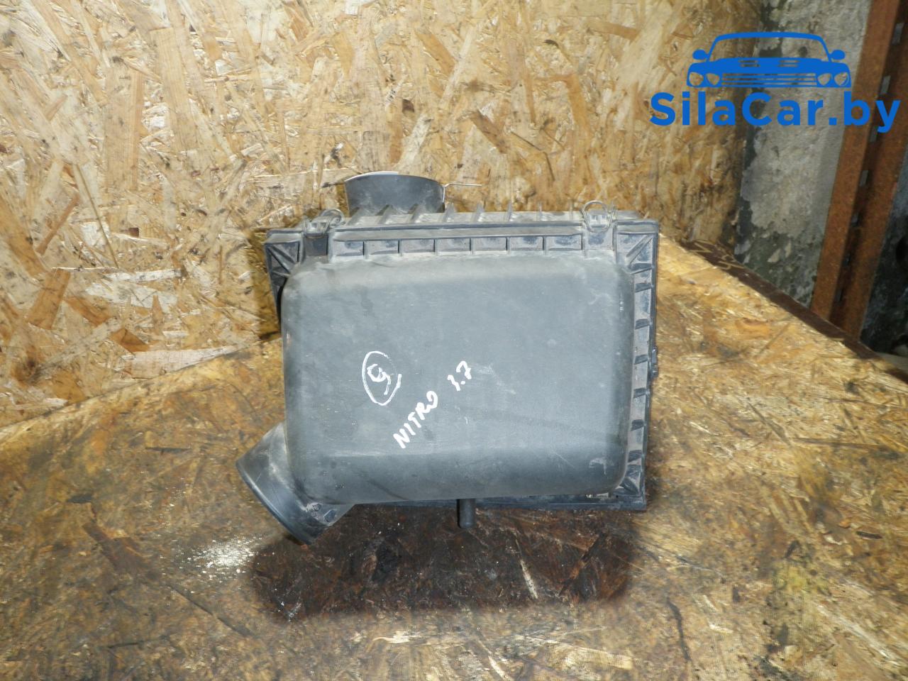 корпус воздушного фильтра Dodge Nitro 1 поколение (2007 - 2010), 3.7 л., бензин, АКПП - фото №1