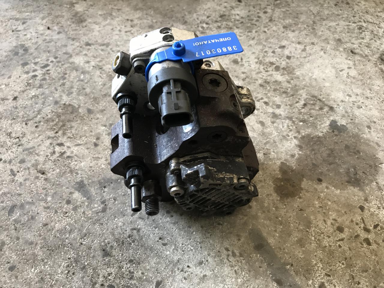 ТНВД Renault Laguna 2 поколение (2001 - 2005), 2.2 л., дизель, 8200170377 - фото №1