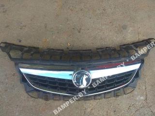 заглушка (решетка) в бампер Opel Astra J 2011
