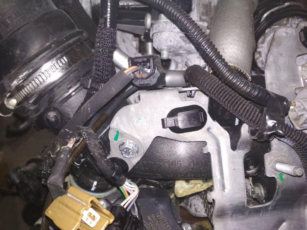 патрубок интеркулера Renault Megane 3 поколение 2013, 1.5 л., дизель, МКПП, 165764902 - фото №1
