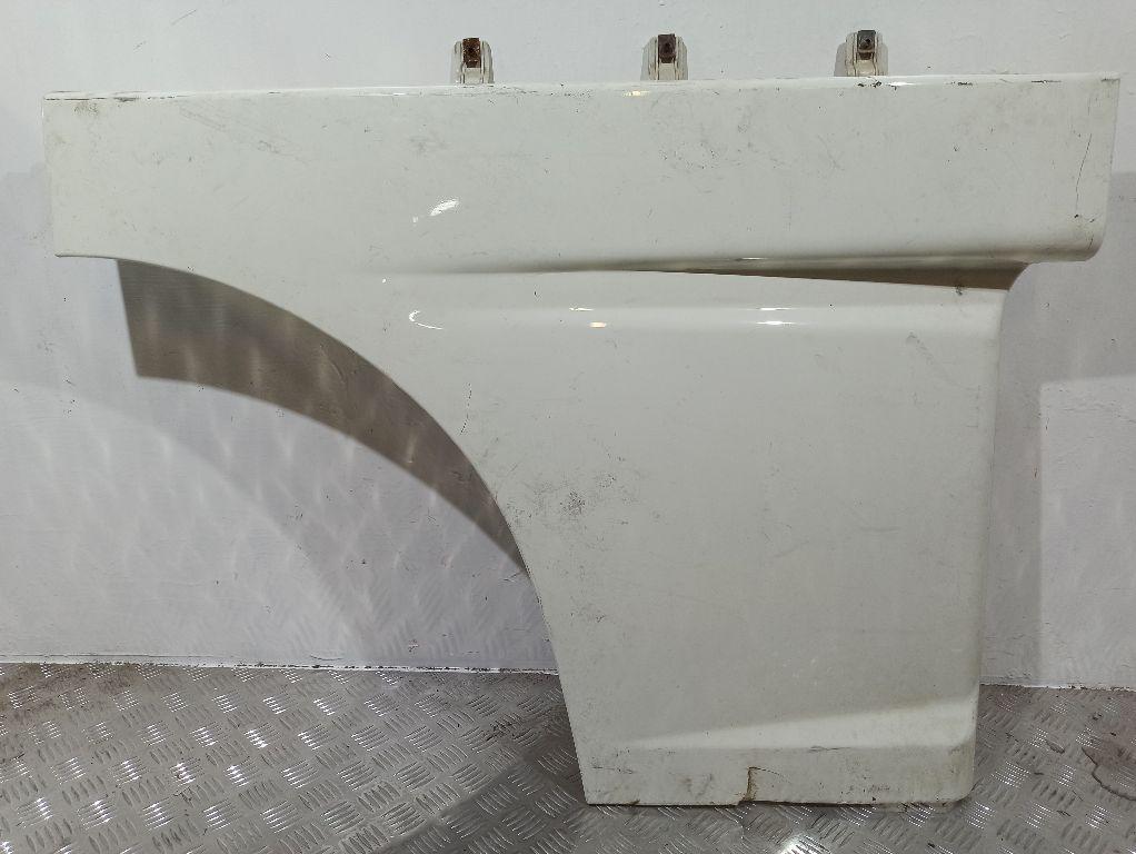 накладка двери (крышки) багажника DAF XF 105 2 поколение 2013 - фото №1